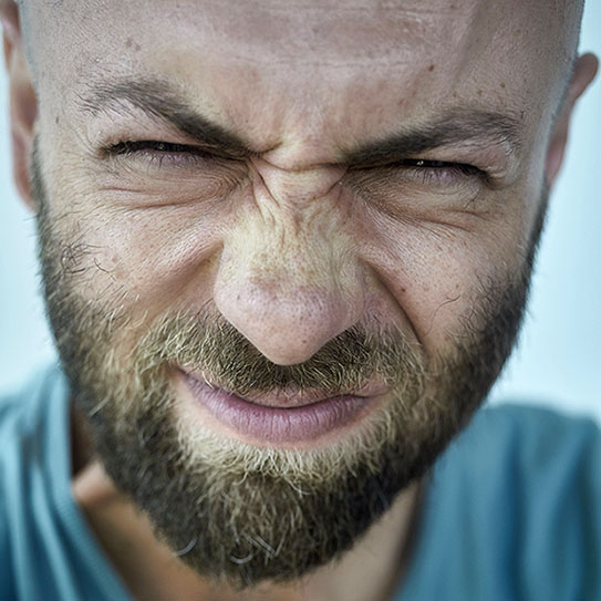 WHAT TO DO WHEN A TOOTHACHE STRIKES